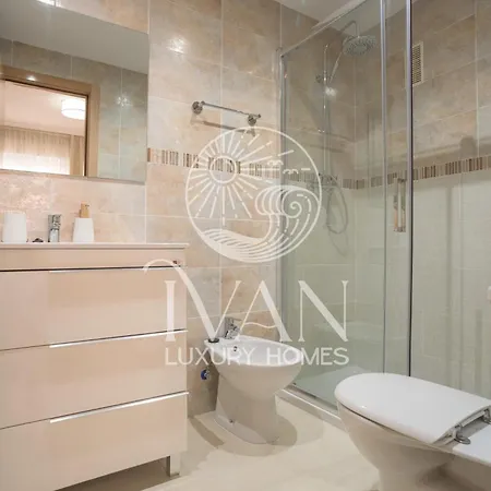 Casa Azul Ivan Luxury Homes 4ªplta Norte 1ªlinea